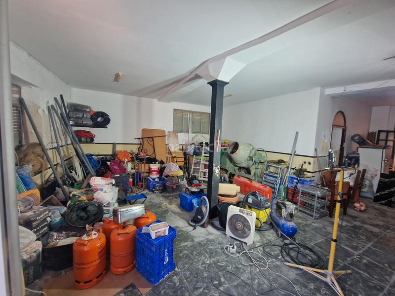 Foto 0a893686-45a0-43fb-864a-ab053d7096eb. Casa local + vivienda para reformar en Ador