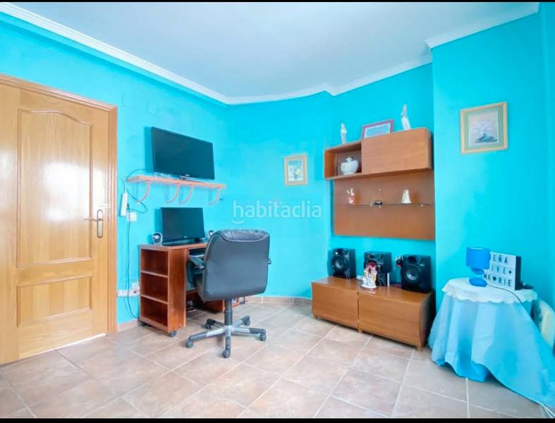 Foto 2a904b86-6e07-4665-96d1-82f75cb0df9f. Maison jumelée avec cheminée dans Bellreguard