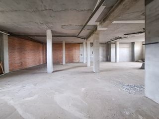 Lloguer Local Comercial a Avenida de los astilleros 5. Local comercial