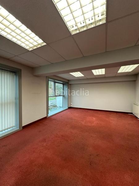 Foto 413bc0f7-49a1-41dc-9667-4bf3fb78e456. Fabrikhalle in Arrankudiaga