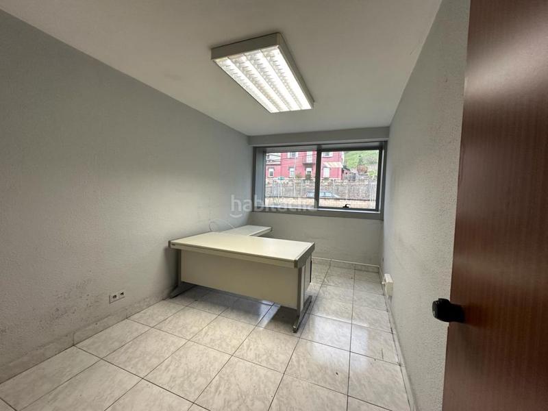 Foto aab93eb9-7f85-4fb8-a4d6-0c093ff2c0d1. Fabrikhalle in Arrankudiaga