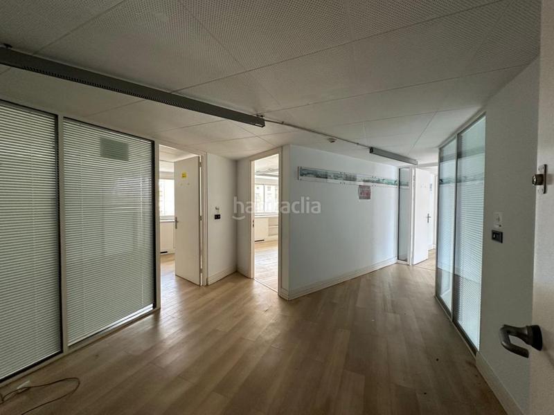 Foto b2847d3d-ff59-4f23-b831-57f07c9eed74. Location bureau dans Basurtu Bilbao