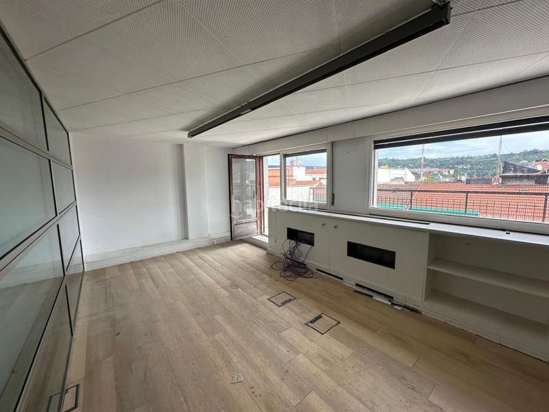 Foto 2542409e-5f3e-4d9b-ba39-a23ab5740880. Miete büro in Basurtu Bilbao