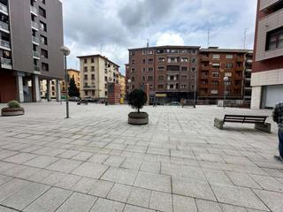 Locale commerciale in Bagatza - S. Vicente