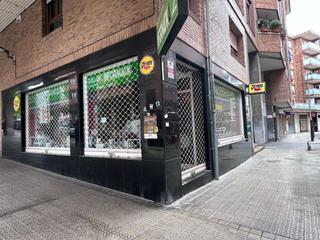 Local Comercial a Hondarribia. Local en venta con posibilidad de alquiler en zona centrica de g