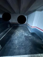 Parking coche en Galdakao. Parcela de garaje con trastero en galdakao