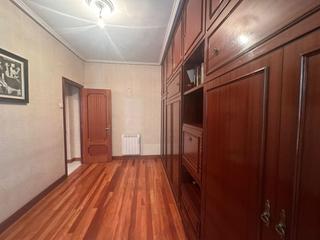 Appartamento in Centro-Ariz-Uribarri. Venta vivienda en basauri a reformar con parcela de garaje opcio