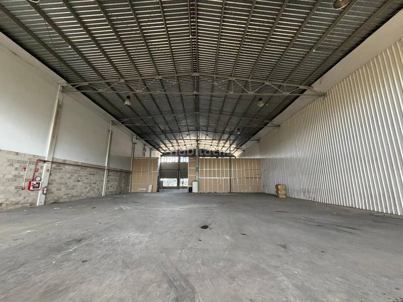 Foto 14a8e513-9449-4a78-b74f-54a756e97b34. Nau industrial a Lemoa