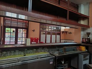 Lloguer Local Comercial a Galdakao. Venta y alquiler de amplio local en galdakao en zona centrica!!