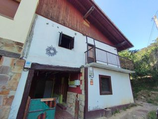 Bauernhof in Zeanuri. Caserío bifamiliararratiazeanuri