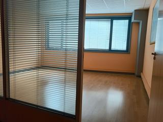 Miete Büro in Iturriondo kalea 18. Leioa oficina junto al metro