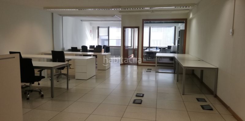 Foto 4757fa9f-5d68-40cf-ada0-6889b02115d7. Oficina amb calefacció aparcament a Sabino Arana-Jesuitas Bilbao
