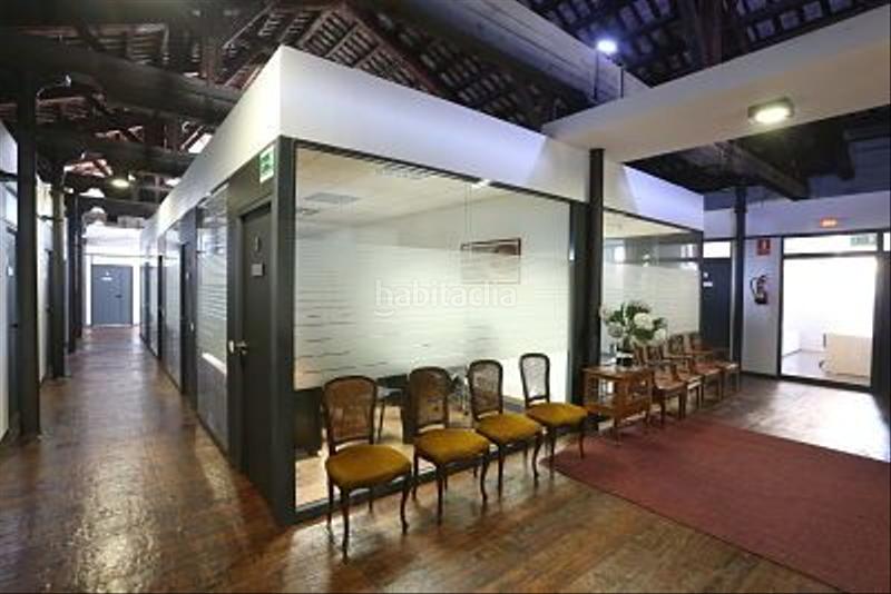 Foto 7bfb35d4-e230-428e-a88d-15484940db20. Location bureau avec chauffage dans Almeda - El Corte Inglés Cornellà de Llobregat