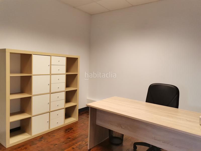Foto 7d926b53-635e-4de8-9eb0-5a4e5386346f. Location bureau avec chauffage dans Almeda - El Corte Inglés Cornellà de Llobregat