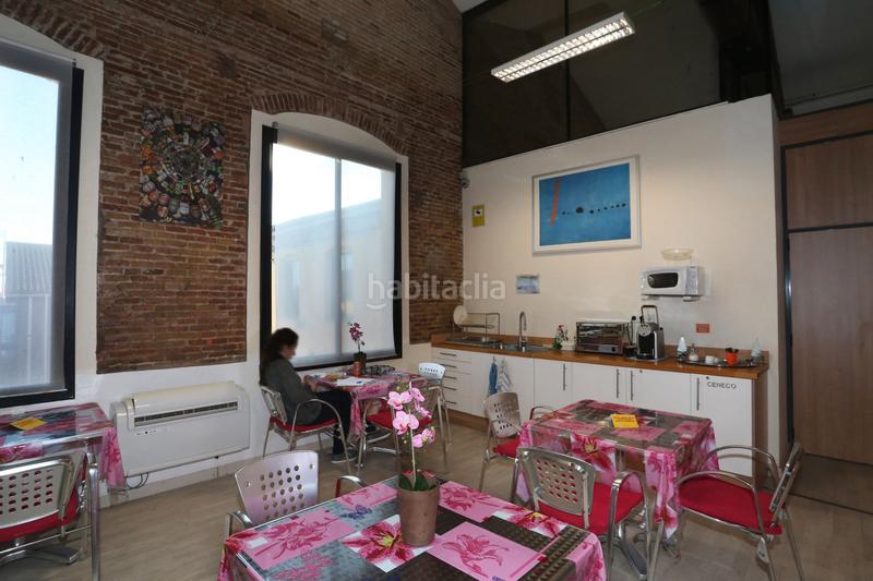 Foto 8295890b-9c7a-4f10-a867-75cb8afe9012. Location bureau avec chauffage dans Almeda - El Corte Inglés Cornellà de Llobregat