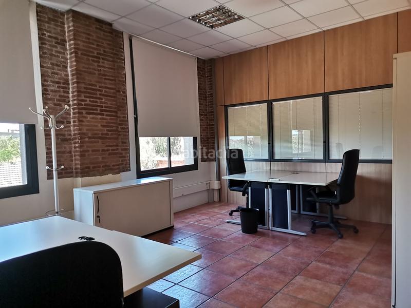 Foto b4f2c35c-16d8-4905-acbd-873f6b0c1df4. Location bureau avec chauffage dans Almeda - El Corte Inglés Cornellà de Llobregat