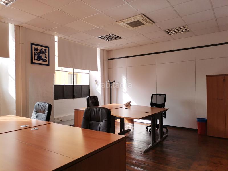 Foto bda8d99c-0e02-4b12-a71a-1686bbe3c7b7. Location bureau avec chauffage dans Almeda - El Corte Inglés Cornellà de Llobregat