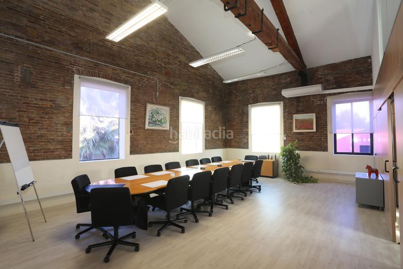 Foto 2c597681-f23b-4f24-abc9-7d6568f704a4. Rent office space with heating in Almeda - El Corte Inglés Cornellà de Llobregat