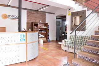 Location Bureau  Passatge dels alps