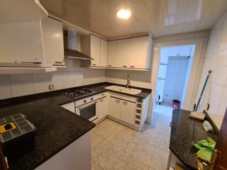 Piso  Carrer del molí. Amplia vivienda en buena zona