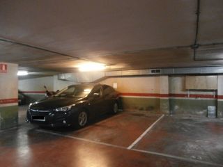 Parking coche en Carrer de torns 27