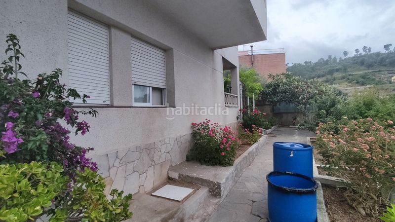 Foto a76bb9b3-4ceb-480f-ac0e-8c3ad0f92227. Xalet amb calefacció aparcament a Torrelles de Llobregat