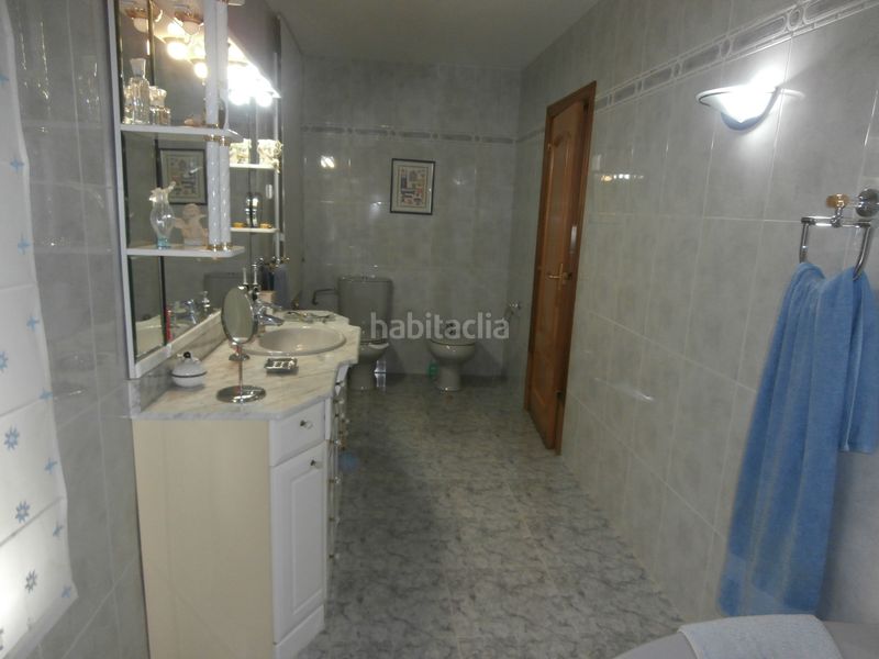 Foto b9dadd99-2185-47b7-a159-ae07d0e4b878. Xalet amb calefacció aparcament a Torrelles de Llobregat