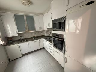 Pis  Monelos. Luminoso y amplio piso en monelos de 107m2 con 4 dormitorios, sa
