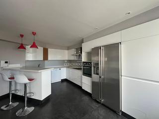 Appartement  Benito blanco rajoy. Piso totalmente reformado. ubicado en la zona de cuatro caminos,