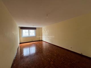 Appartement  Sinforiano lópez. Amplio piso de 140 metros útiles