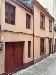 Casa adossada  Estrela. Ubicacin perfecta, a escasos metros de la playa. se trata de do