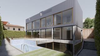 Casa adossada  Río tambre. Consta de 252 metros de casa y 120 metros de jardín. la planta s