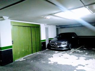 Parking voiture  Rúa colón