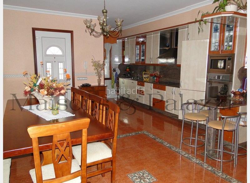 Foto e4355ed4-a9b5-47ee-b33e-b6386218c003. Chalet en Nigrán centro Nigrán