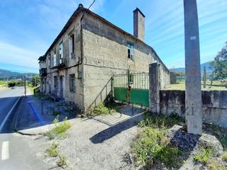 Masia  N/a. Casa gallega para reformar. buena ubicación.