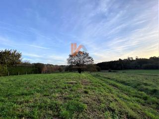 Terreny residencial a Gunín 3a. Se vende finca de 5230m2 en santiago de compostela