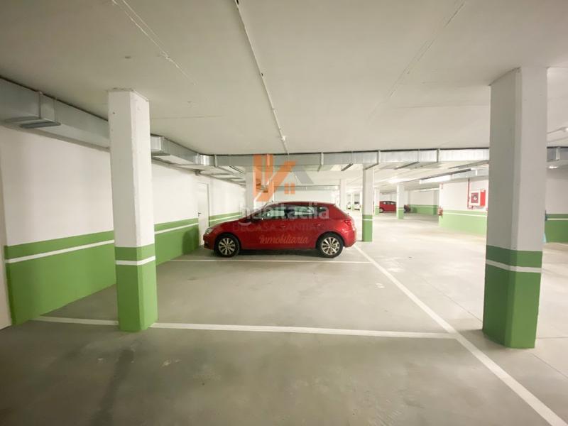 Foto 236f6662-ecc1-4c94-90a7-b266285b7b0a. Posto auto in rua da tuna compostela 13 in Castiñeiriño - Cruceiro de Sar Santiago de Compostela