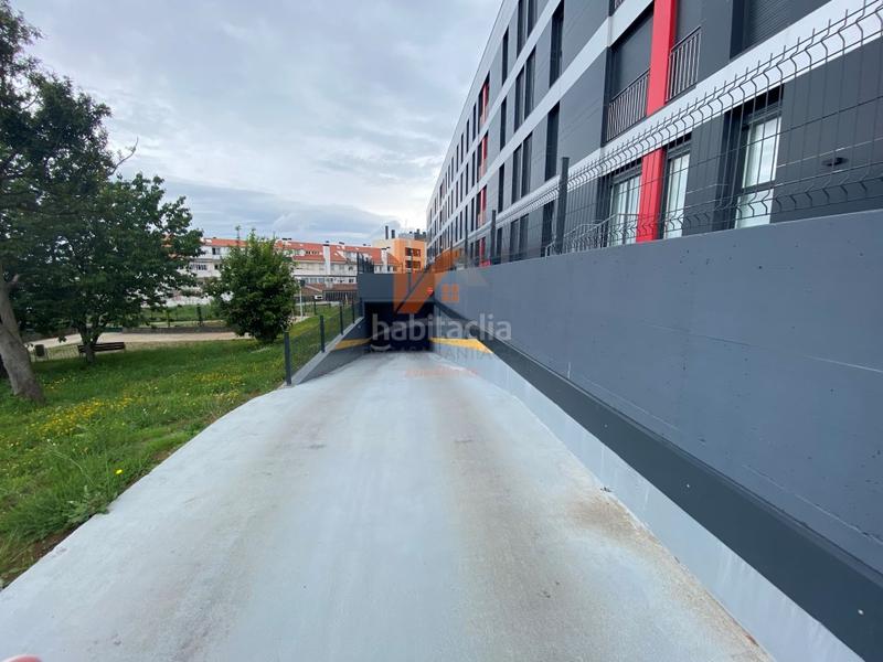 Foto d65674a2-9d3f-4cad-90c2-e2f45ebe2d08. Posto auto in rua da tuna compostela 13 in Castiñeiriño - Cruceiro de Sar Santiago de Compostela