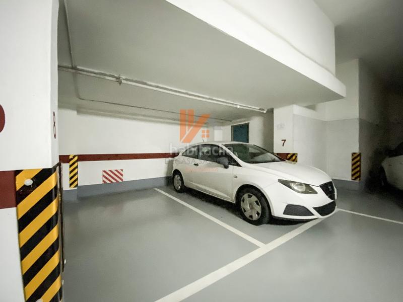 Foto f192495e-90cd-49ca-9622-436274df30f2. Car parking in rua horreo 176 in Ensanche - Sar Santiago de Compostela