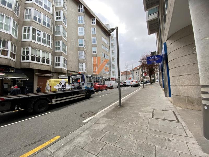 Foto c2a84c27-f5d6-4698-98db-5f36a04cb48d. Car parking in rua montero rios 52 in Ensanche - Sar Santiago de Compostela