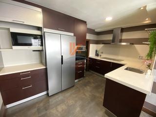 Rent Duplex in Rua republica de el salvador 12. Piso en alquiler en general pardiñas con garaje