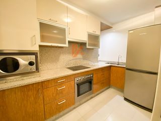 Lloguer Apartament a Rua de fernando iii o santo 3. Se alquila apartamento de 2 habitaciones y terraza en ensanche s