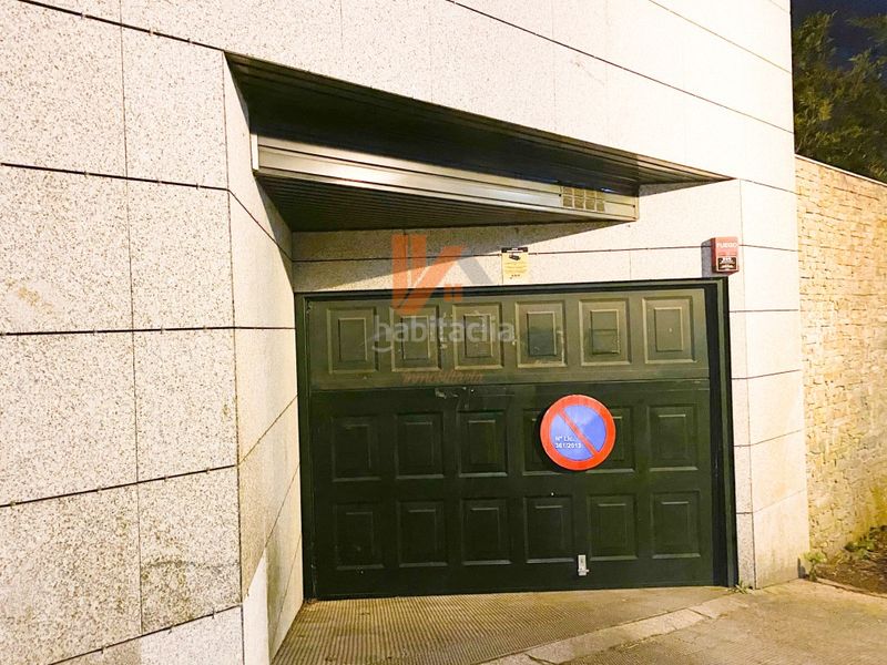 Foto cab25918-4a99-49b1-80d2-c6b8e4a3b7d3. Lloguer aparcament cotxe a rua jaca 4 a Concheiros - Fontiñas Santiago de Compostela