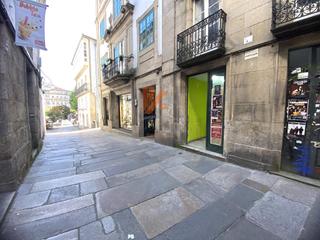 Lloguer Local Comercial a Rua orfas 36. Alquiler de local pequeño y situación privilegiada