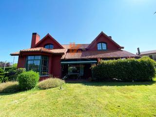 Xalet a Lugar raices 71. Precioso chalet independiente en venta en biduido, ames.