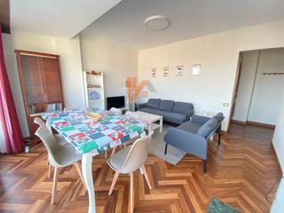 Location Appartement à Plaza doutor puente castro 5. Piso exterior estudiantes 5 habitaciones