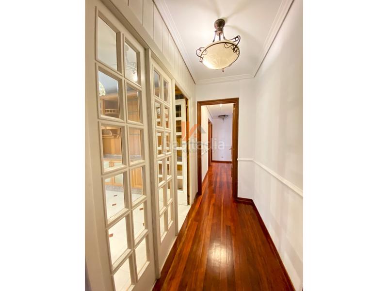 Foto 20661887-eef1-4235-8779-2d2b8299e298. Appartamento in rua republica arxentina 13 in Ensanche - Sar Santiago de Compostela