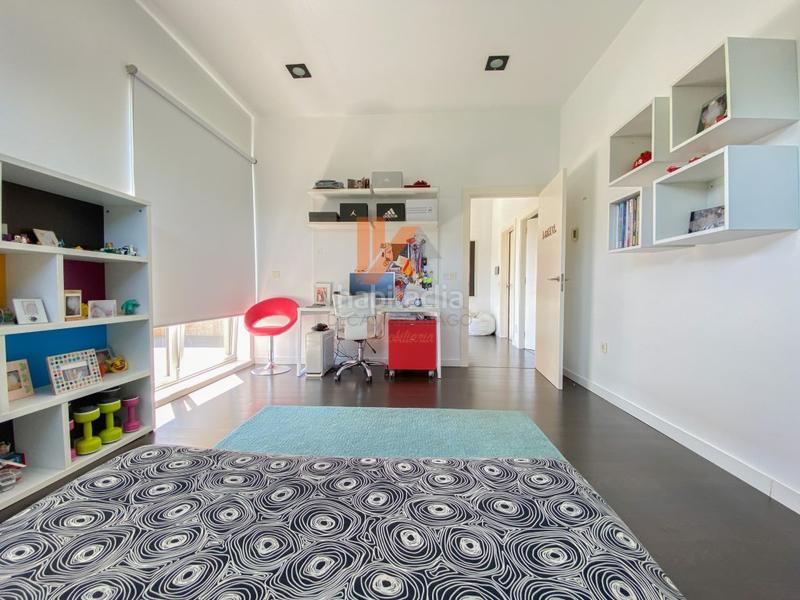 Foto 233a081f-e5ff-4cc1-98bc-5b4311dd8196. Xalet a lugar framan 38 a Bugallido Ames