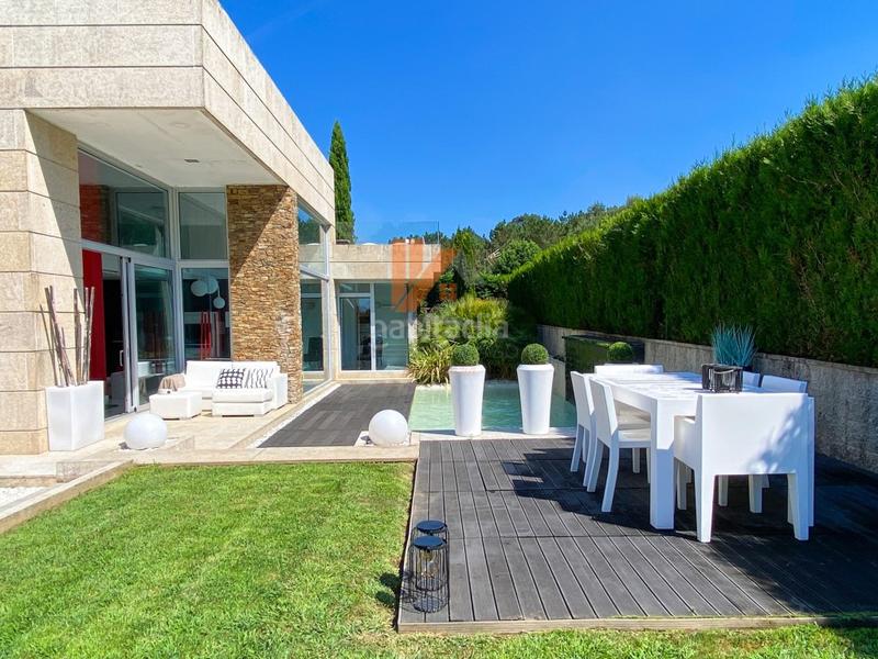 Foto aa8583cb-3fed-49b3-8563-59efa06e453b. Xalet a lugar framan 38 a Bugallido Ames