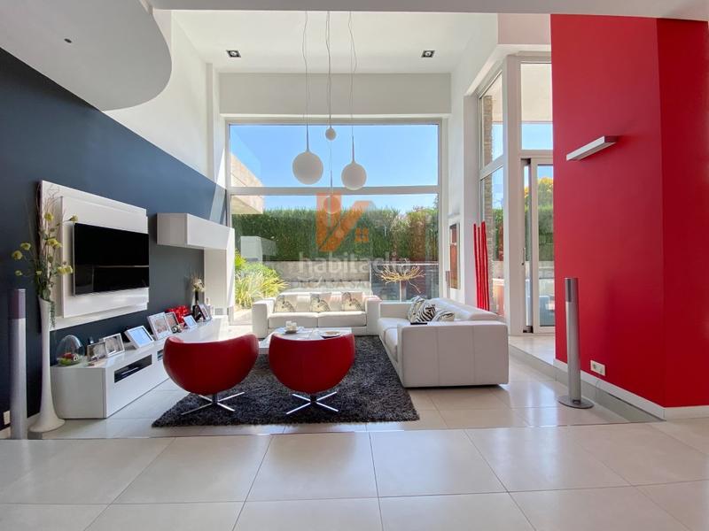 Foto bd79b836-95cb-4d2b-9aa5-0a885c2de725. Xalet a lugar framan 38 a Bugallido Ames